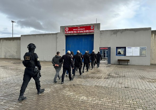 Afyonkarahisar Merkezli DEAŞ Operasyonu: 6 Şüpheli Tutuklandı - 1