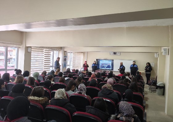 Sandıklı’da Okullarda Bilinçlendirme Çalışmaları Gerçekleştirildi - 1