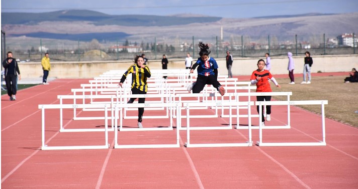 Afyonkarahisar’da Okul Sporları Yıldızlar Atletizm Müsabakaları Sona Erdi - 1