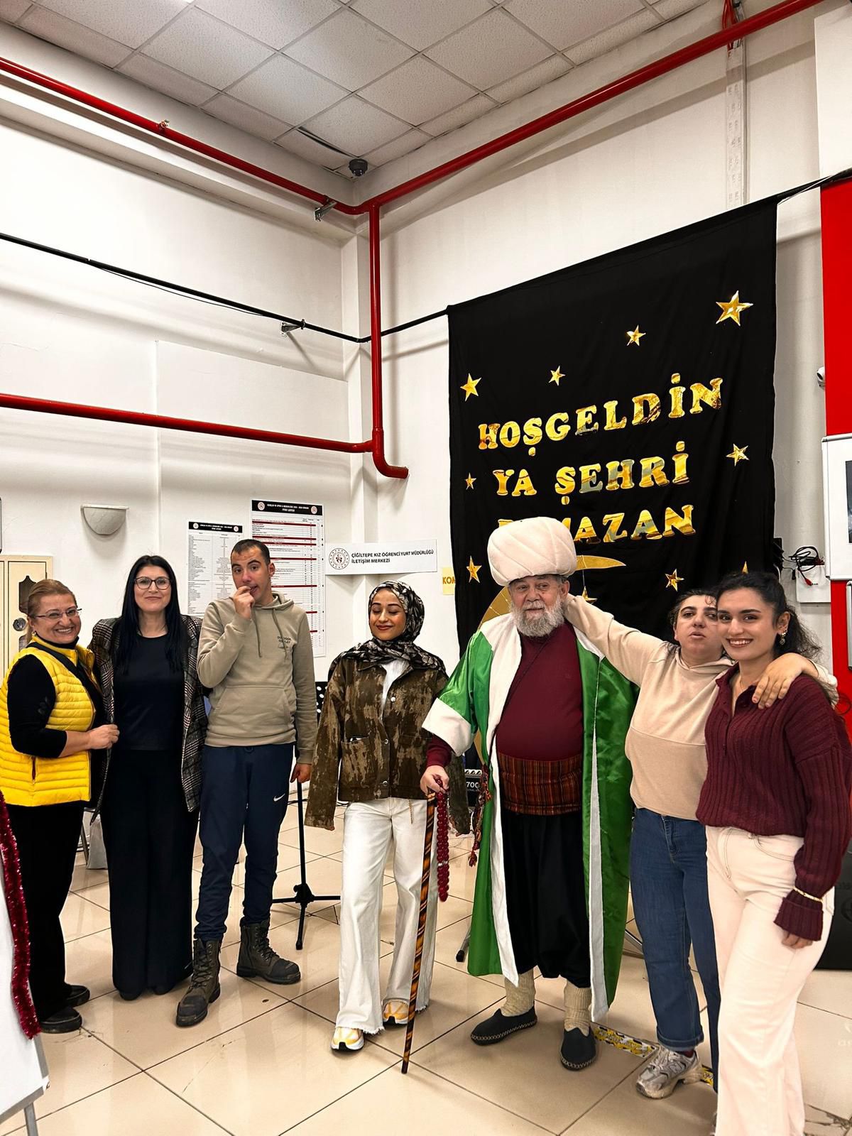 Özel Çocuklar ve Üniversiteliler Aynı İftar Sofrasında Buluştu - 1