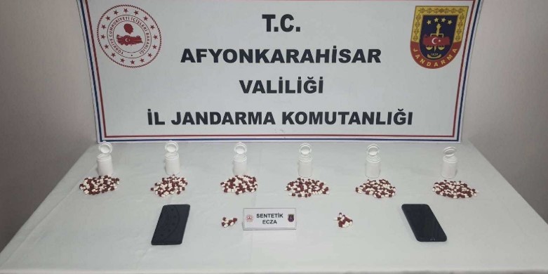 Afyonkarahisar’da Uyuşturucu Operasyonu: 2 Hükümlü Yakalandı - 1