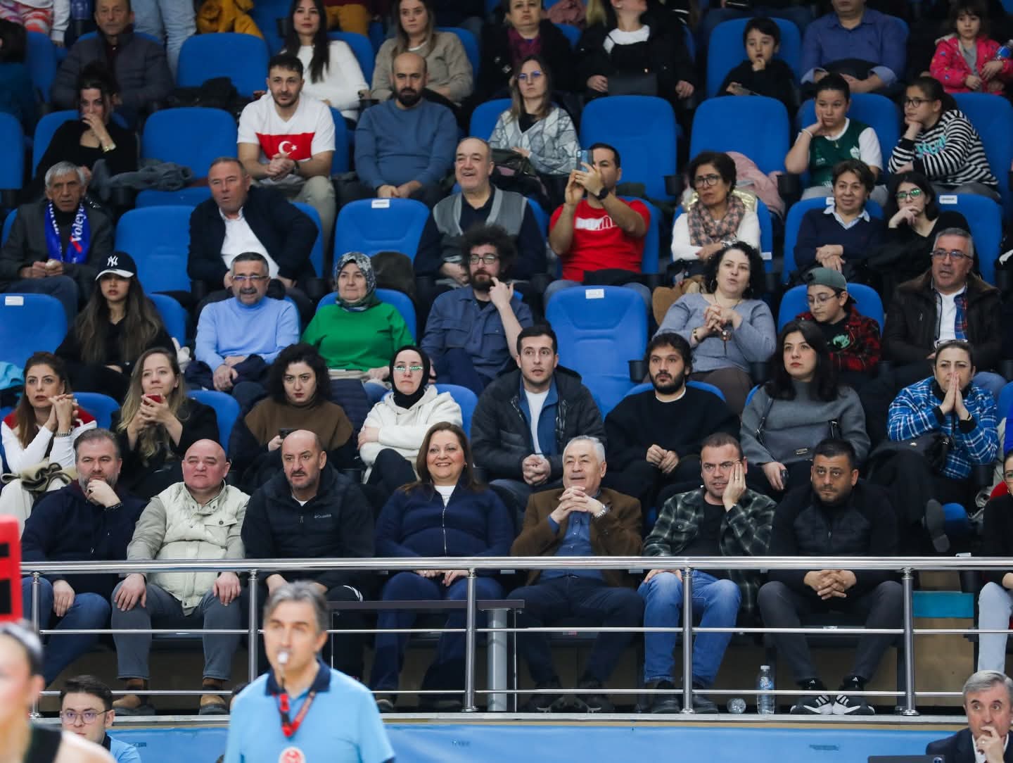 Voleybol Takımı, lig karşılaşmasında Manavgat Belediyespor’u 3-0 mağlup etti. - 2