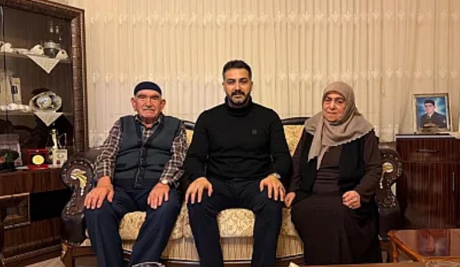 Afyonkarahisar'ın Sevilen Başhekimi Balcı, Şehit Ailesinine ziyaret ederek GönlleriniAldı - 1