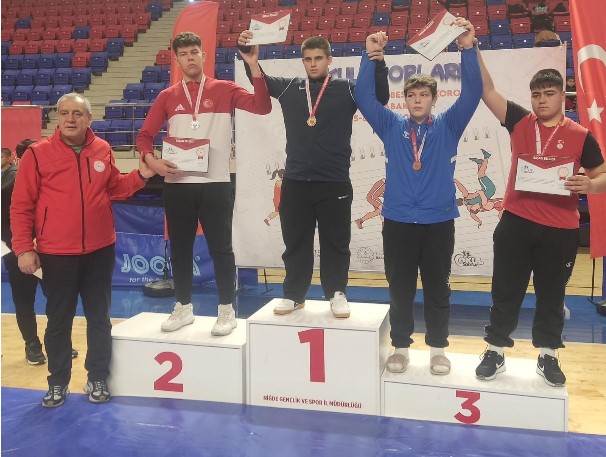 Afyonkarahisarlı Sporculardan Serbest Güreş Grup Müsabakalarında Önemli Başarı - 1
