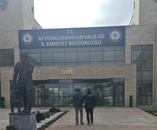 Afyonkarahisar’da FETÖ Üyesi Hükümlü Yakalandı: İhraç Komiser Yardımcısı Cezaevine Gönderildi - 1