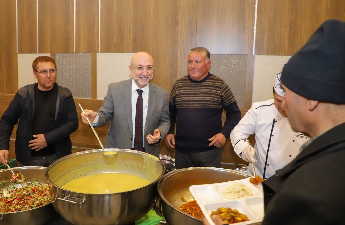 BAŞKAN ŞAHİN DAVULGA BELDESİNDE RAMAZAN COŞKUSUNU YAŞADI - 2