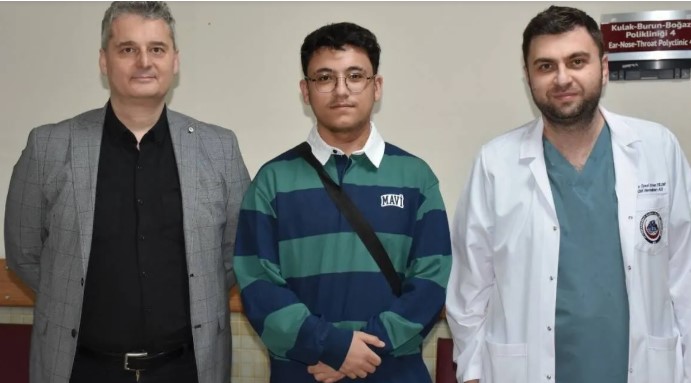 AFSÜ Hastanesi’nde Nadir Görülen Tümör Başarıyla Ameliyat Edilerek Giderildi - 1