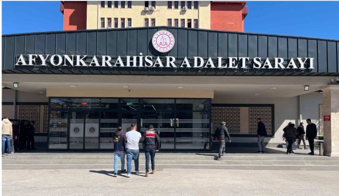 Afyonkarahisar’da 15 Yıl 1 Ay Hapis Cezası Bulunan Hükümlü Jandarma Tarafından Yakalandı - 1