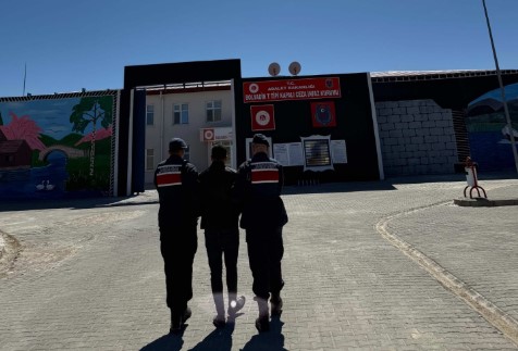 Bolvadin’de 19 Yıl 8 Ay Hapis Cezası Bulunan Şahıs Jandarma Tarafından Yakalandı - 1
