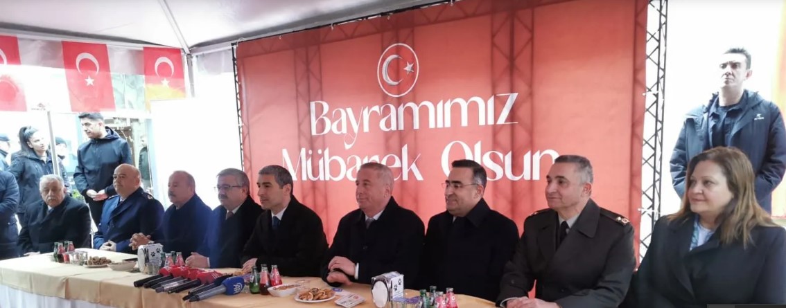 Vali Aktaş'tan Bayram Mesajı: Zulmün Son Bulduğu, Adaletin Hakim Olduğu Nice Bayramlara Ulaşmak Dileğiyle - 1