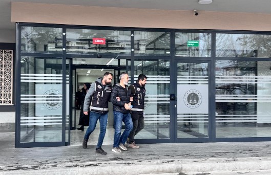 Tapu Müdürü, Bakan Akın Gürlek’in Kayıtlarını Sorguladığı İddiasıyla Tutuklandı - 1