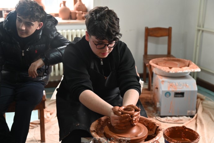 Emirdağ Mesleki ve Teknik Anadolu Lisesi Öğrencilerinden Çömlek Atölyesine Ziyaret - 2