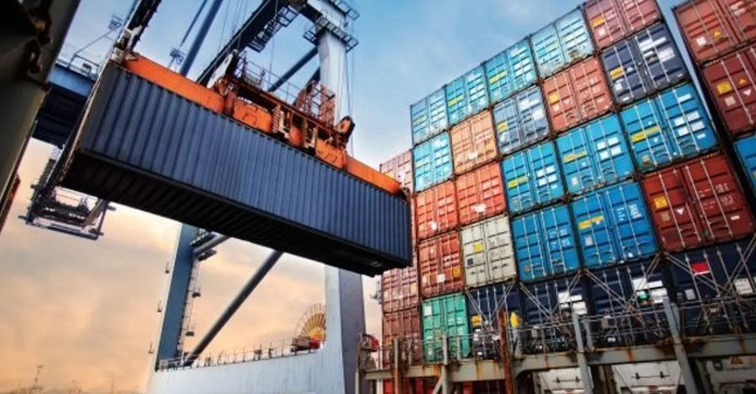 Ege İhracatçı Birlikleri mart ayında 1 milyar 552 milyon dolarlık ihracata imza attı - 1