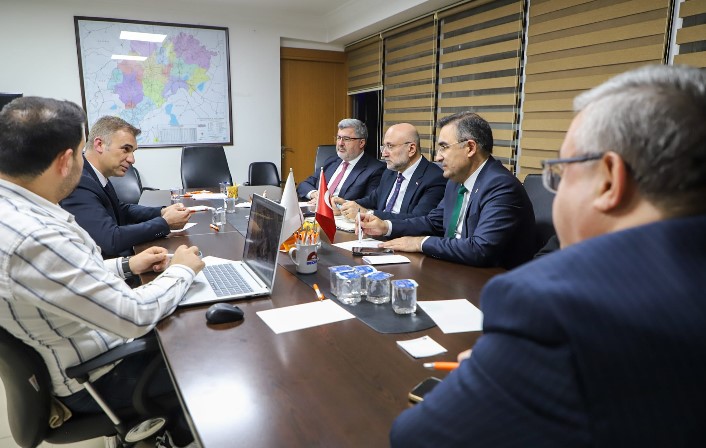 AFYONKARAHİSAR’DA ENERJİ VE DOĞALGAZ YATIRIMLARI MASAYA YATIRILDI - 1