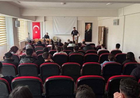 Afyon’da SİBERAY Seminerleri: 375 Kişiye Siber Güvenlik Eğitimi Verildi - 1