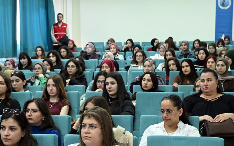 Afyon MYO’da “Toplumsal Dayanışma ve Gönüllülük Bağlamında Türk Kızılay” Konuşuldu - 1