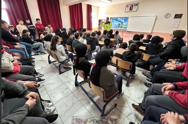 Afyonkarahisar’da Trafik Bilinci Eğitimi: 1 Haftada 1463 Kişiye Ulaşıldı - 2