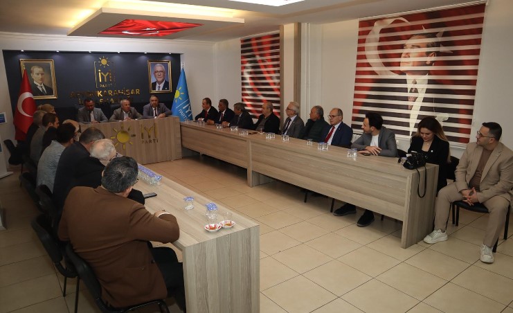 AFYON’DA İYİ PARTİ TEŞKİLATI HAFTA SONU KENETLENDİ: “SAHADAN GELEN MESAJ NET, MÜCADELE DAHA DA BÜYÜYECEK!