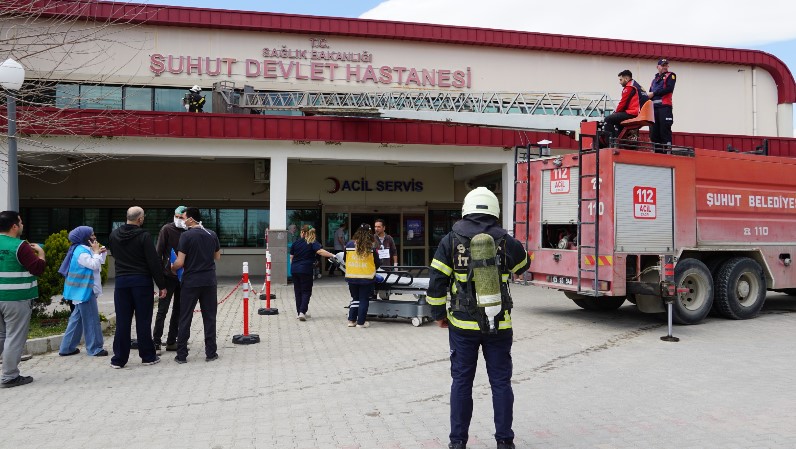 ŞUHUT’TA HASTANE TATBİKATINDA EKİPLER ZAMANLA YARIŞTI - 2