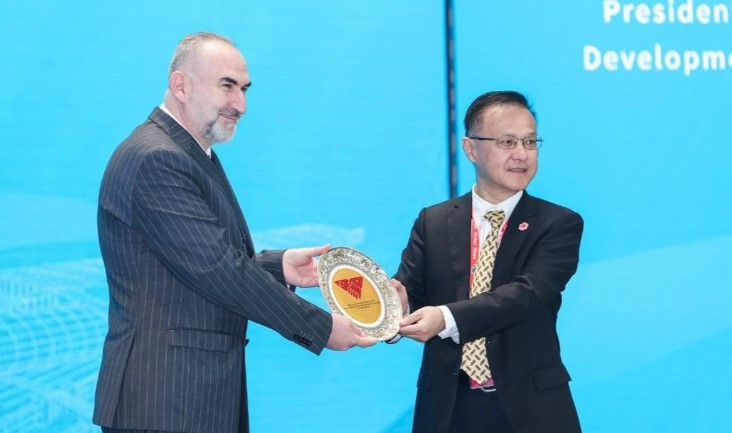 Afyonlu İşadamı İhsan Beşer, Kanton Fuarı’na damga vurdu