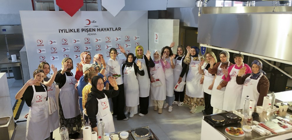 “İYİLİKLE PİŞEN HAYATLAR” ADANA’DA İYİLİĞİ BÜYÜTTÜ - 2