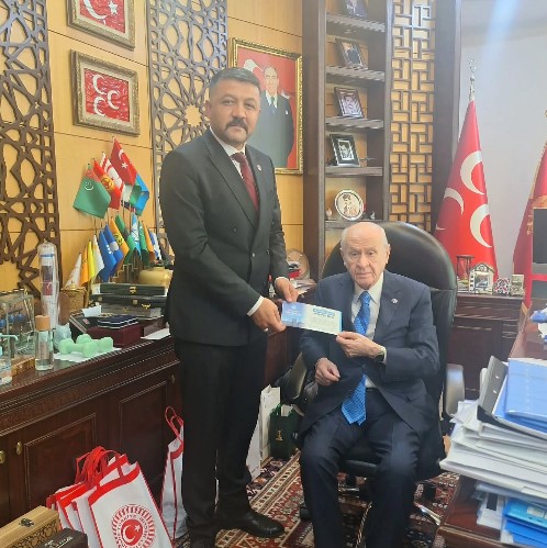 Ülkü Ocakları Başkanı Çetinkaya, Bilge Lider Bahçeli’yi ziyaret etti