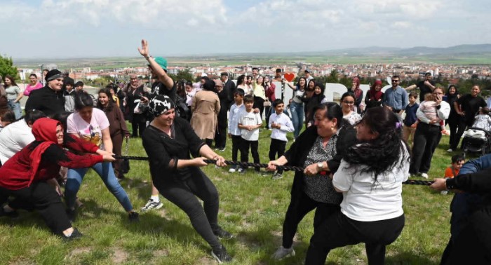 Emirdağ’da Anneler Günü ve Hıdırellez Coşkusu Bir Arada Yaşandı - 2