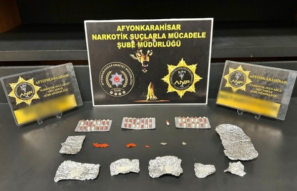 Sokak Satıcılarına Operasyon: Uyuşturucu Maddeler Ele Geçirildi