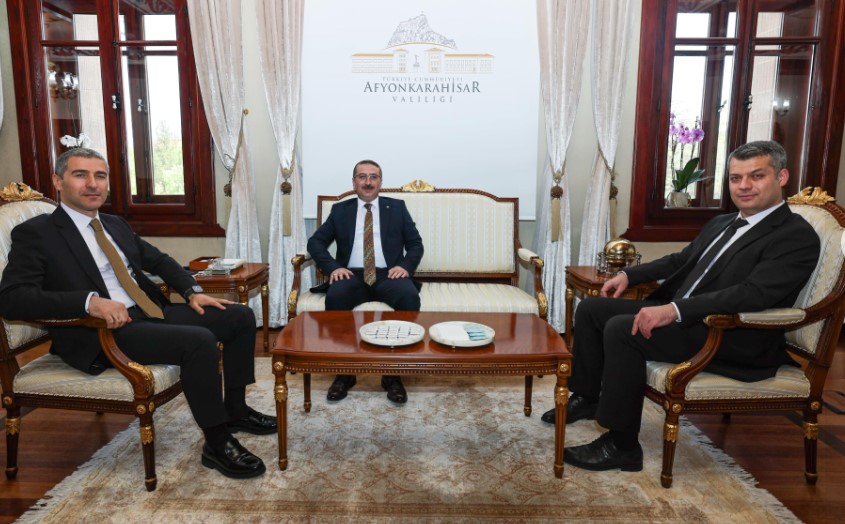 Uşak protokolünden Vali Dr. Naci Aktaş’a ziyaret . - 1