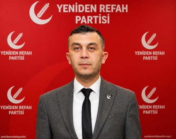 Sayın Burcu Köksal’ın CHP’den AK Parti’ye geçişi; ne bir hizmet arayışı, ne de bir siyasi tercihtir.